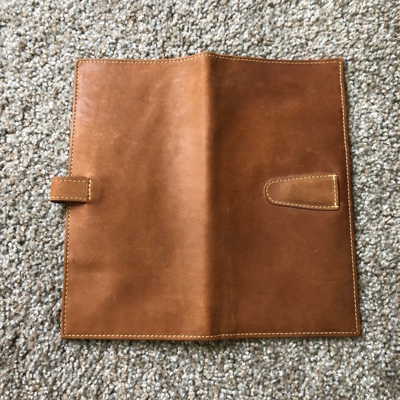 Slim Tan Leather Wallet - Picture 5 of 9